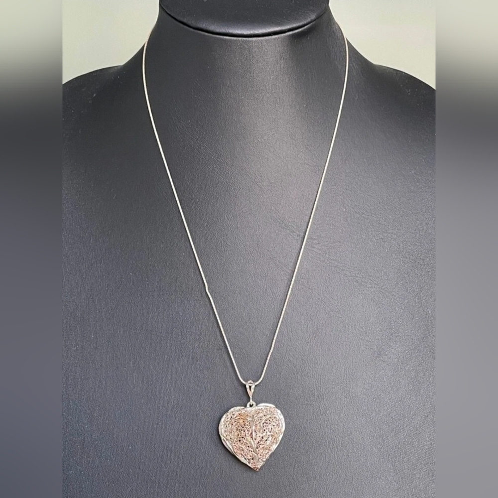 925 STERLING SILVER  FILIGREE PUFFED HEART PENDANT NECKLACE